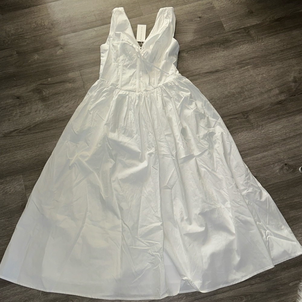 Moon River V Neck Corset Midi Dress - Picture 8 of 16